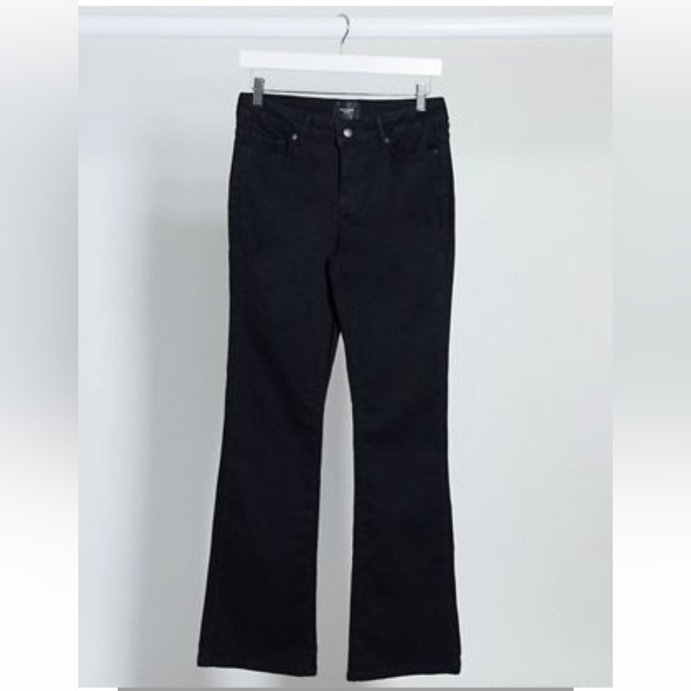 Vero Moda Slim Flare Jeans in Black